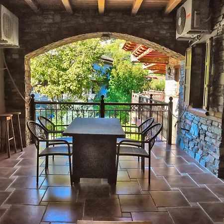 Hotel Παραδοσιακο Loutraki  Bagian luar foto