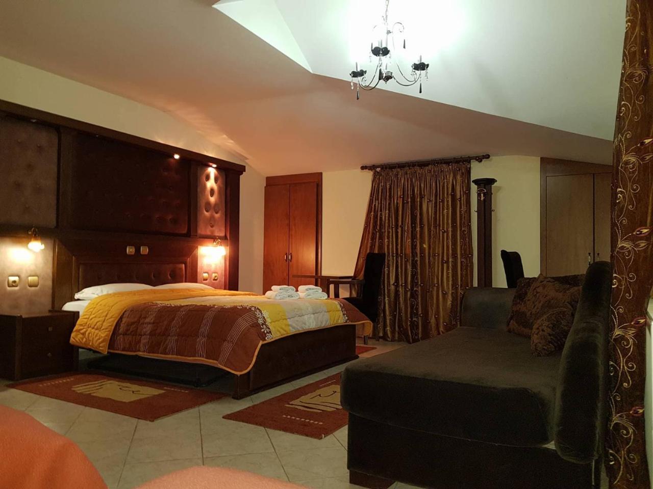 Hotel Παραδοσιακο Loutraki  Bagian luar foto