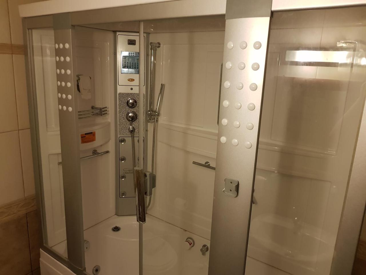 Hotel Παραδοσιακο Loutraki  Bagian luar foto